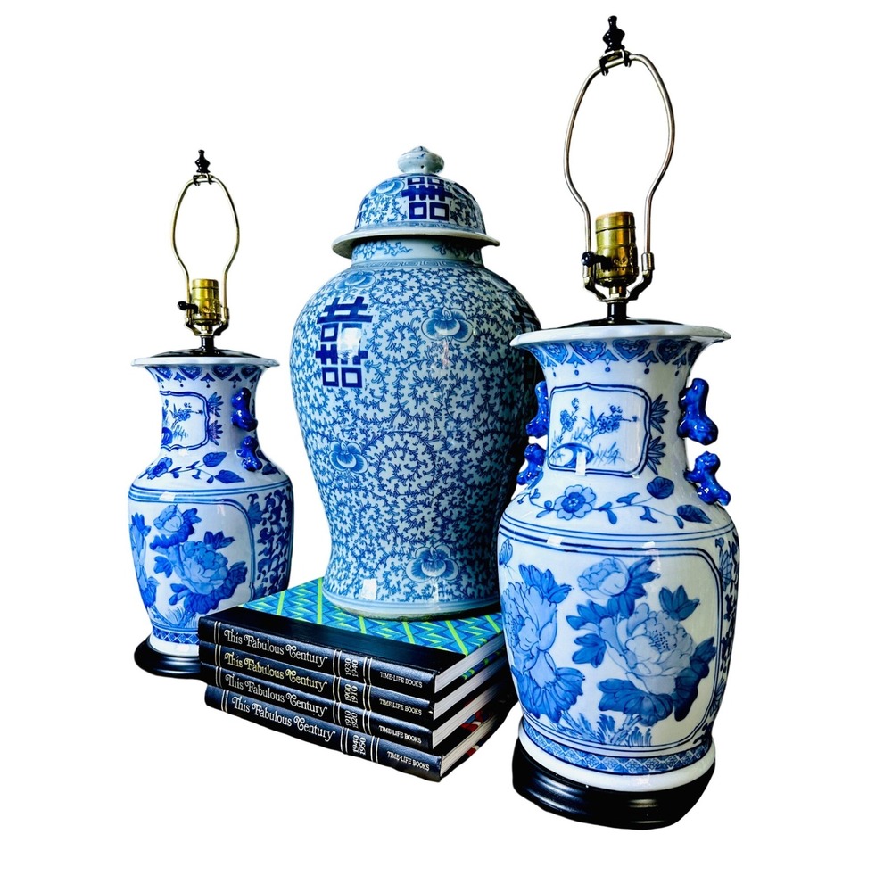 Chinoiserie Blue White Porcelain Lamp Pair Foo Dog Handles 26in - Picture 6 of 17